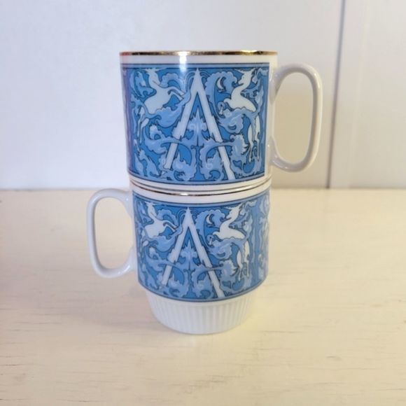 Rare Vintage Unicorn Fantasy 1960s Stacking Mugs in Blue Set of 2 - Picture 8 of 10